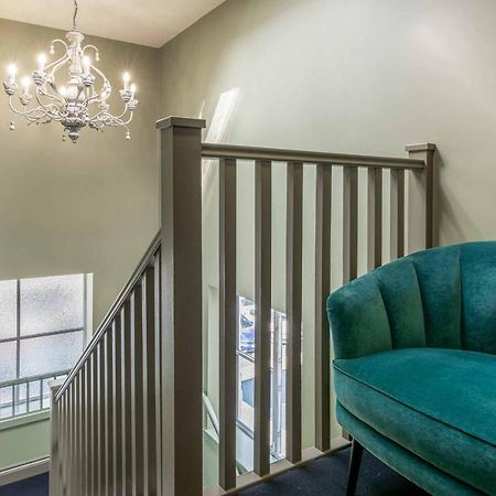 Stylish Modern 1 Bedroom, City Centre Бат Экстерьер фото